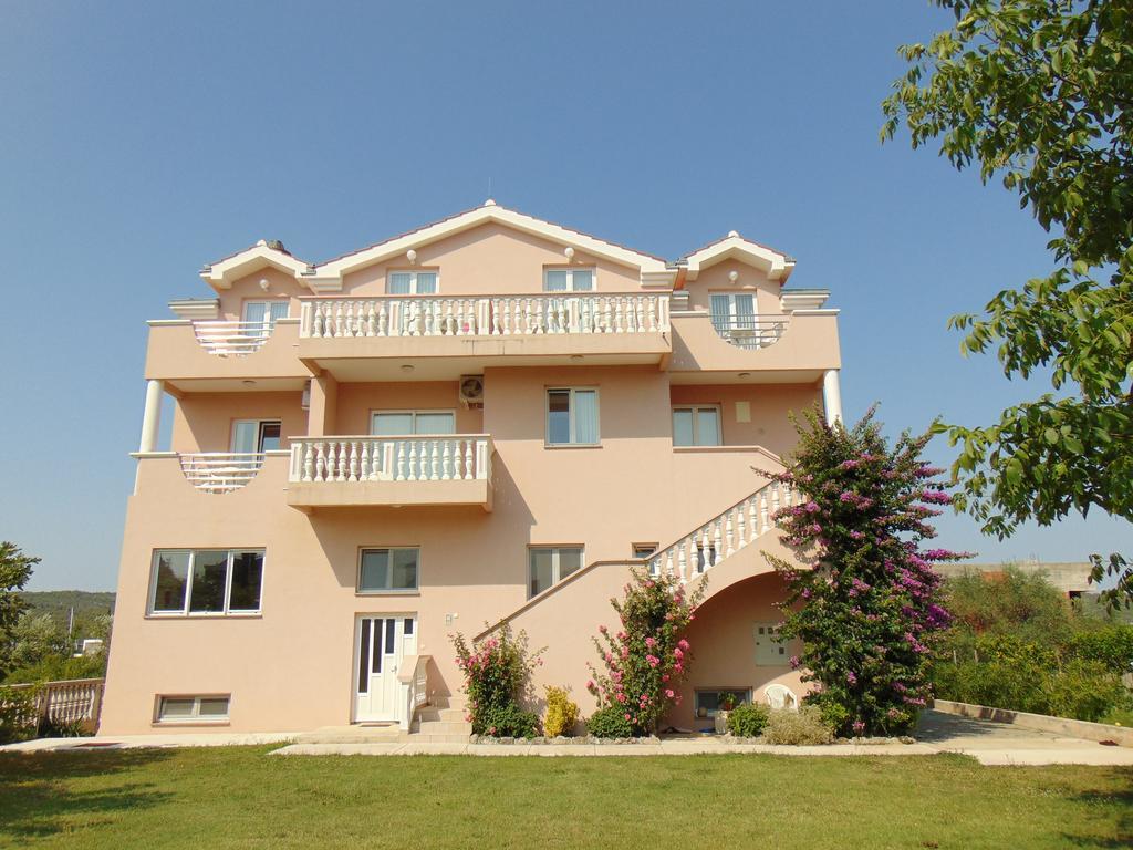 Pansion Kardum Bed & Breakfast Bibinje Exterior photo